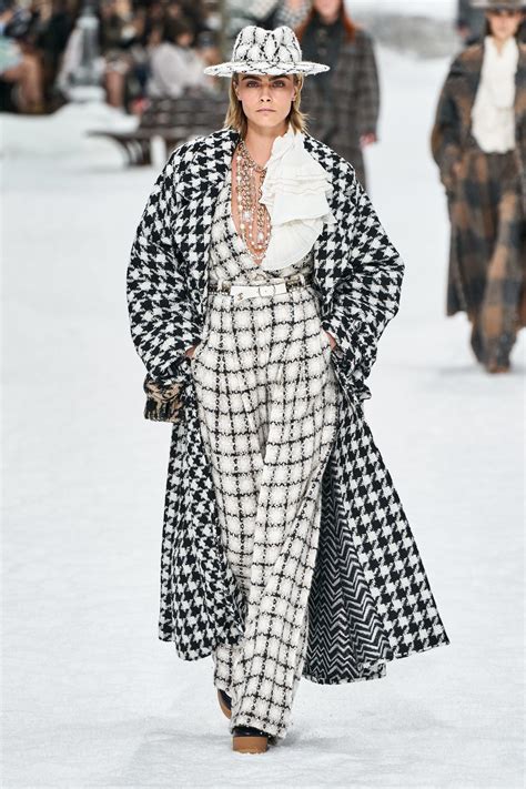 chanel fashion show doll hous|Fall.